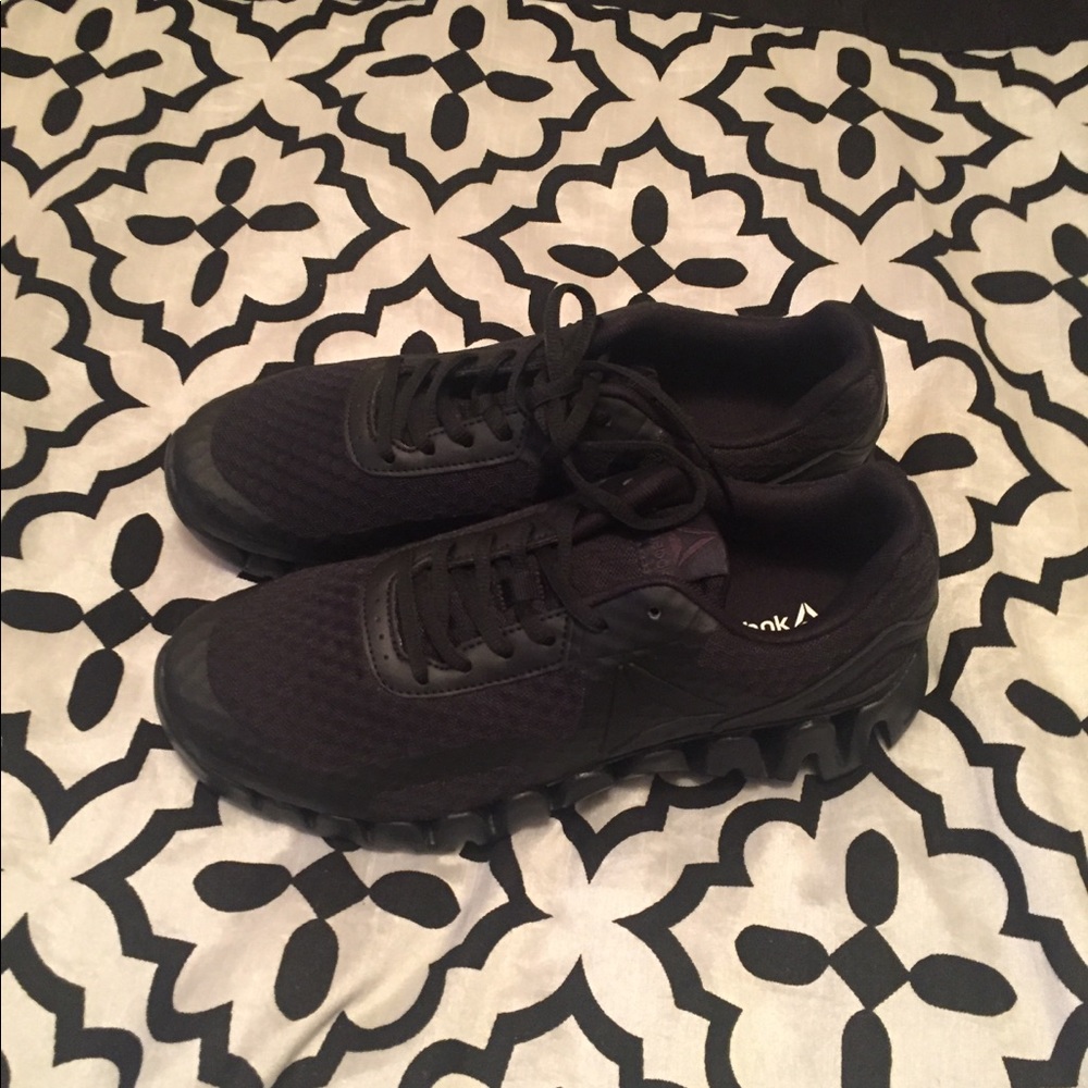 Black rebook shoes